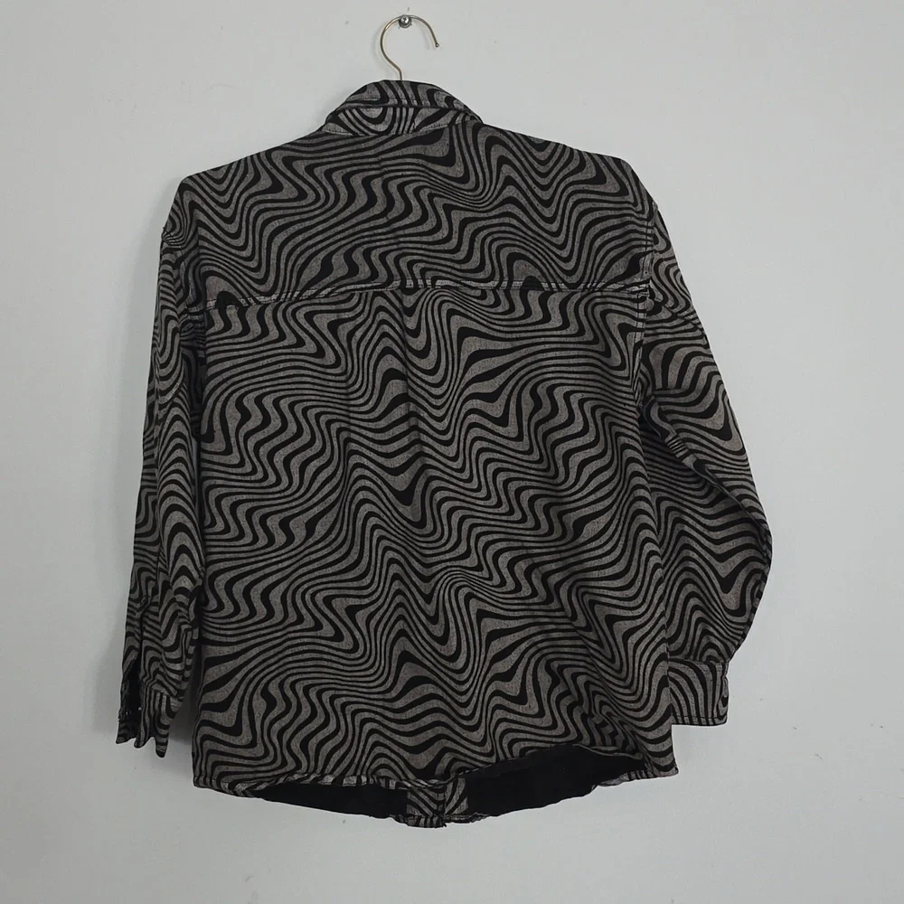 Jacket - Picture 4 of 4